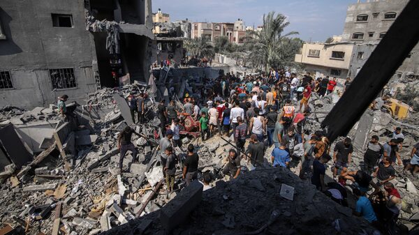 Los palestinos huyen al sur luego de que Israel les diera 24 horas para evacuar Los palestinos huyen al sur luego de que Israel les diera 24 horas para evacuar