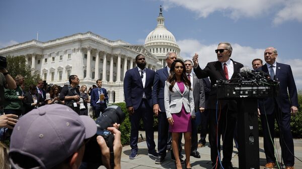 Republicanos de la Cámara de Representantes elevan riesgo de cierre del gobierno Republicanos de la Cámara de Representantes elevan riesgo de cierre del gobierno