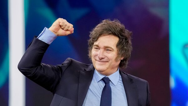 Aprobación de Milei rebota cuatro puntos y supera acumulados de Macri y Fernández, según UdeSA Aprobación de Milei rebota cuatro puntos y supera acumulados de Macri y Fernández, según UdeSA