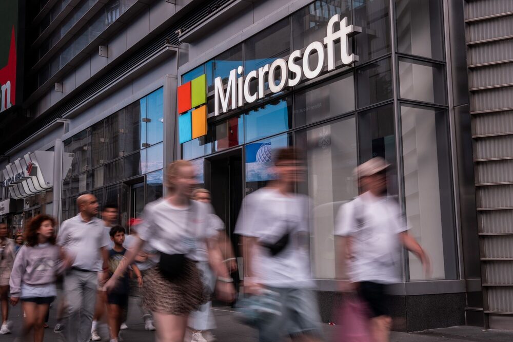 Microsoft y otros hyperscalers enfrentan presión: su flujo de caja libre cae mientras el gasto en capex para IA sigue en aumento. Microsoft y otros hyperscalers enfrentan presión: su flujo de caja libre cae mientras el gasto en capex para IA sigue en aumento.