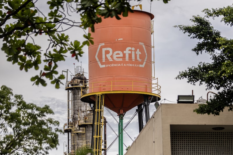 Refit Refit