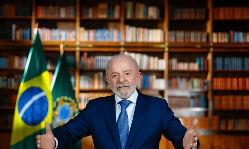 O presidente do Brasil, Luiz Inácio Lula da Silva, fez pronunciamento em cadeia nacional de TV e rádio na noite desta quinta-feira (18) (Foto: Divulgação/Presidência da República) O presidente do Brasil, Luiz Inácio Lula da Silva, fez pronunciamento em cadeia nacional de TV e rádio na noite desta quinta-feira (18) (Foto: Divulgação/Presidência da República)