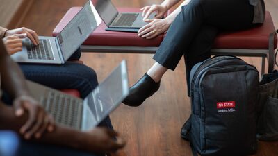 Deudas en dólares por estudios en el exterior: ¿qué salvavidas hay en Colombia? Deudas en dólares por estudios en el exterior: ¿qué salvavidas hay en Colombia?