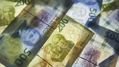 Peso mexicano cae con fuerza ante el dólar y encabeza pérdidas entre monedas emergentes Peso mexicano cae con fuerza ante el dólar y encabeza pérdidas entre monedas emergentes