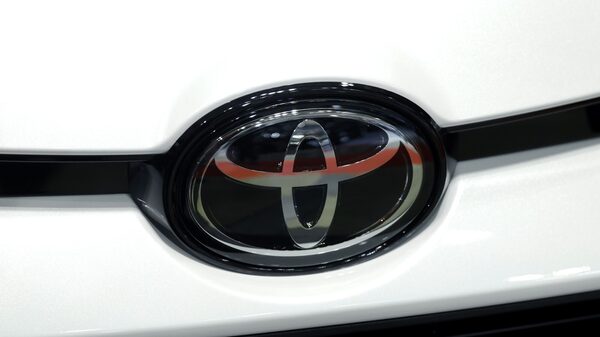 Toyota lanza incentivos para accionistas por primera vez en su historia Toyota lanza incentivos para accionistas por primera vez en su historia