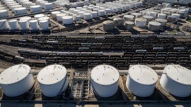 Petróleo se desploma tras el anuncio de Trump de detener los ataques contra Irán Petróleo se desploma tras el anuncio de Trump de detener los ataques contra Irán