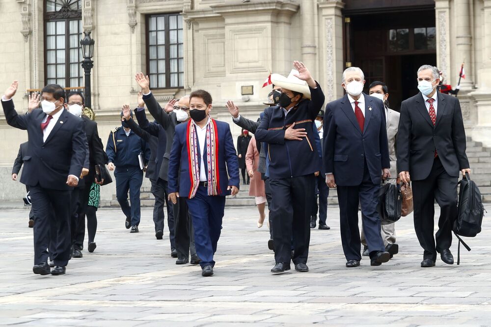 Guido Bellido y el voto de confianza al gabinete de ministros de Pedro Castillo. Guido Bellido y el voto de confianza al gabinete de ministros de Pedro Castillo.