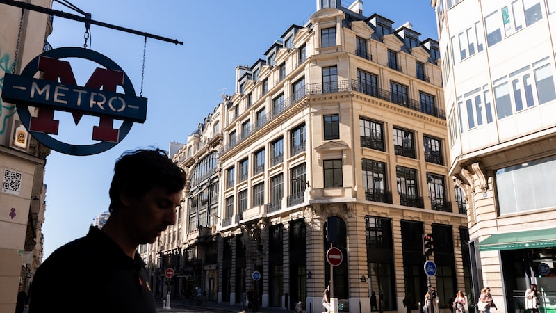 Revolut abre sede em Paris e acelera expansão na Europa Ocidental após plano de € 1 bi Revolut abre sede em Paris e acelera expansão na Europa Ocidental após plano de € 1 bi