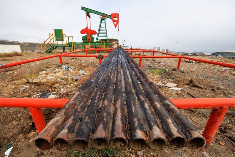 El Brent cayó a mínimos desde mayo ante expectativas de que la OPEP+ acelere el retorno de barriles al mercado en su próxima reunión. El Brent cayó a mínimos desde mayo ante expectativas de que la OPEP+ acelere el retorno de barriles al mercado en su próxima reunión.