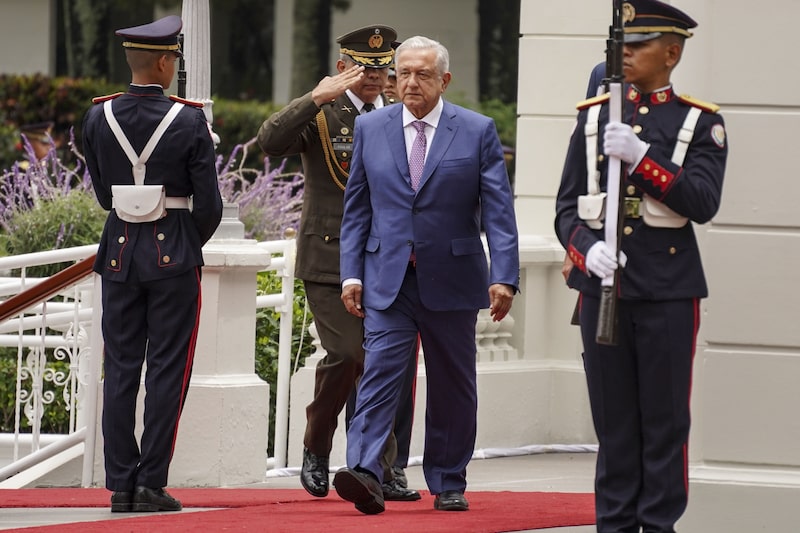 El presidente de México, Andrés Manuel López Obrador, es uno de los mandatarios de Latinoamérica que no asistirán a la Cumbre de las Américas en respuesta a la decisión de EE.UU. de excluir a Venezuela, Cuba y Nicaragua. El presidente de México, Andrés Manuel López Obrador, es uno de los mandatarios de Latinoamérica que no asistirán a la Cumbre de las Américas en respuesta a la decisión de EE.UU. de excluir a Venezuela, Cuba y Nicaragua.