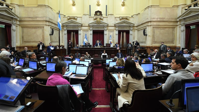 Gobierno de Milei logró aprobar el Presupuesto 2026 en el Senado y blindó un capítulo clave Gobierno de Milei logró aprobar el Presupuesto 2026 en el Senado y blindó un capítulo clave