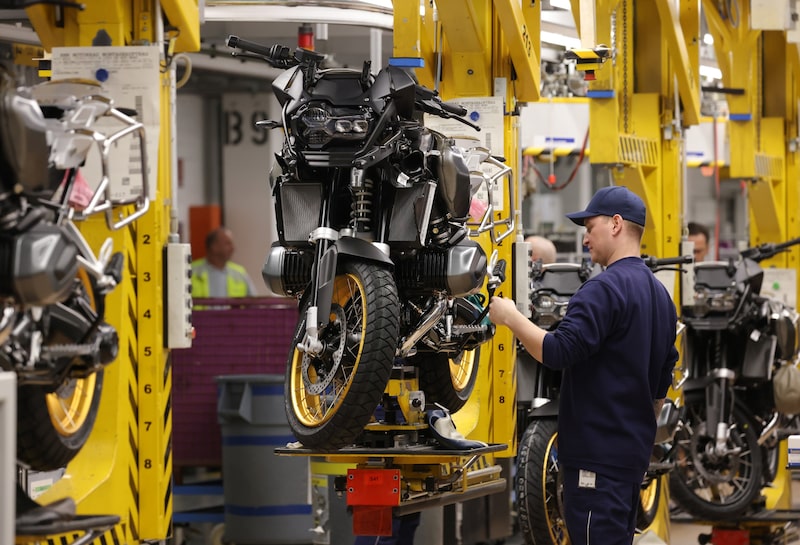 Aranceles de Trump al acero y aluminio ahora afectan a motos, vajillas y artículos de bebé. Aranceles de Trump al acero y aluminio ahora afectan a motos, vajillas y artículos de bebé.