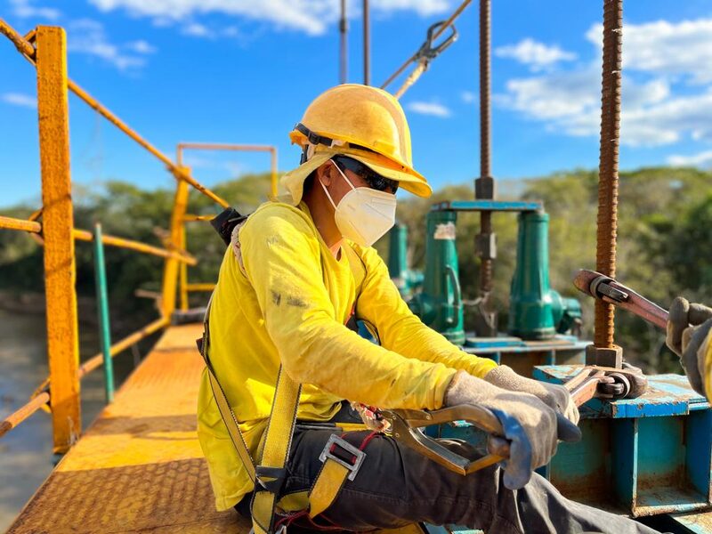 La normativa sustituirá a la Ley de Adquisiciones y Contrataciones de la Administración Pública (LACAP). La normativa sustituirá a la Ley de Adquisiciones y Contrataciones de la Administración Pública (LACAP).