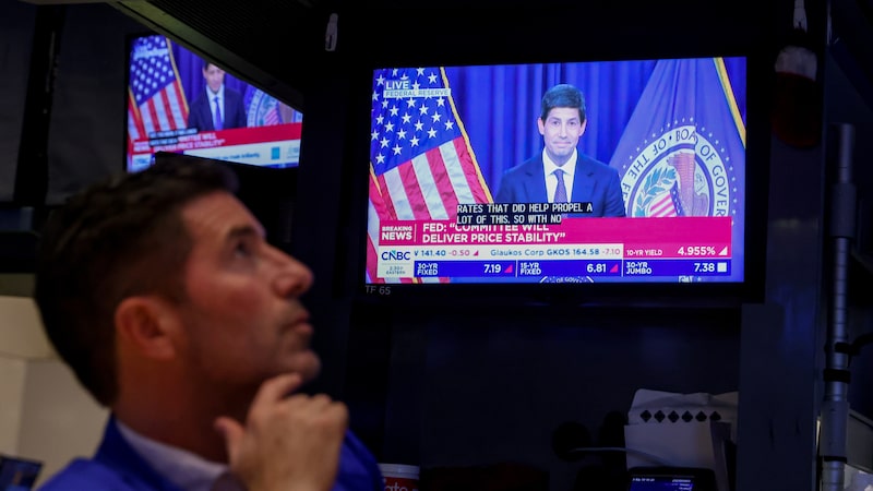Fed de Warsh encontra em Greenspan uma lição para calibrar juros sem exagerar na dose Fed de Warsh encontra em Greenspan uma lição para calibrar juros sem exagerar na dose
