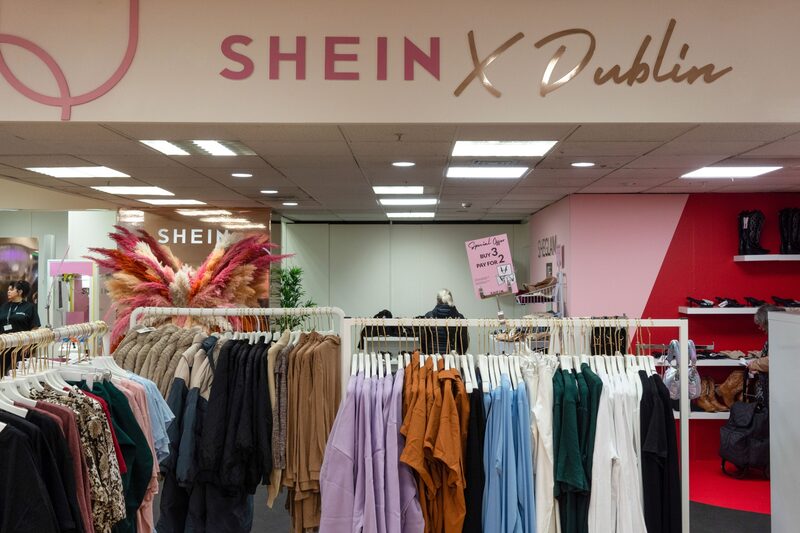 Shein está trabajando con los reguladores para abordar sus preocupaciones, dijo un portavoz de la empresa en un comunicado. Shein está trabajando con los reguladores para abordar sus preocupaciones, dijo un portavoz de la empresa en un comunicado.