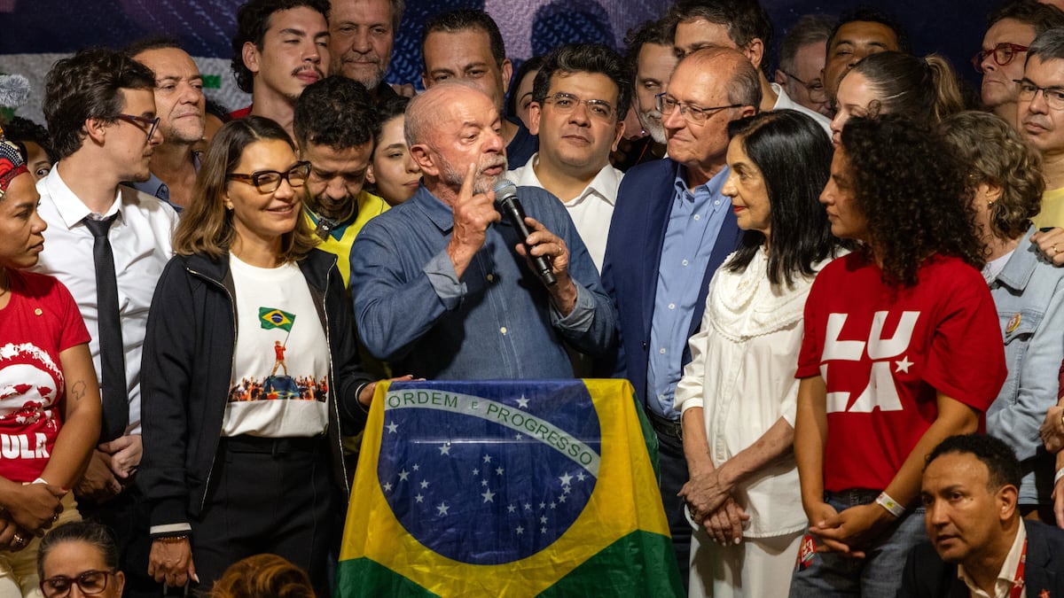 Agencias de riesgo advierten sobre los peligros de la deuda de Brasil en el cuarto mandato de Lula