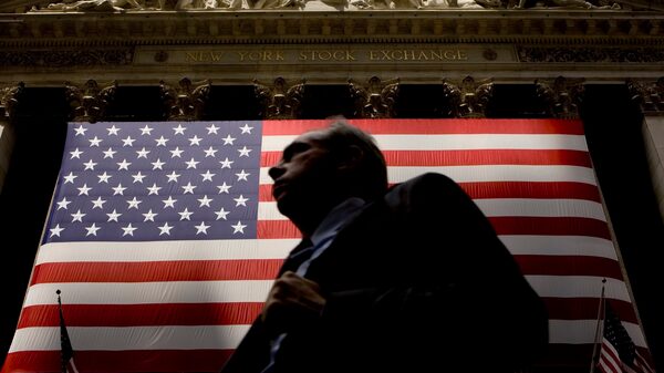 Dúvidas sobre o status de ‘porto seguro’ dos EUA geram novo temor em Wall St Dúvidas sobre o status de ‘porto seguro’ dos EUA geram novo temor em Wall St