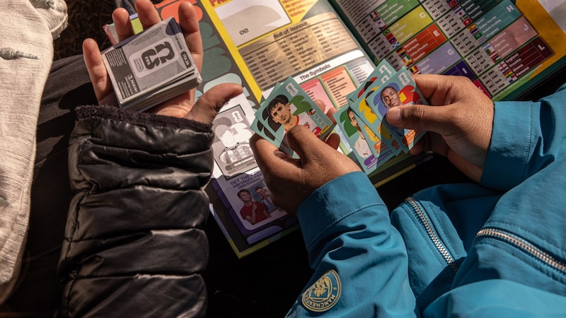 ‘Messi é rei’: figurinha do argentino na Copa move mercado paralelo e chega a US$ 140 ‘Messi é rei’: figurinha do argentino na Copa move mercado paralelo e chega a US$ 140