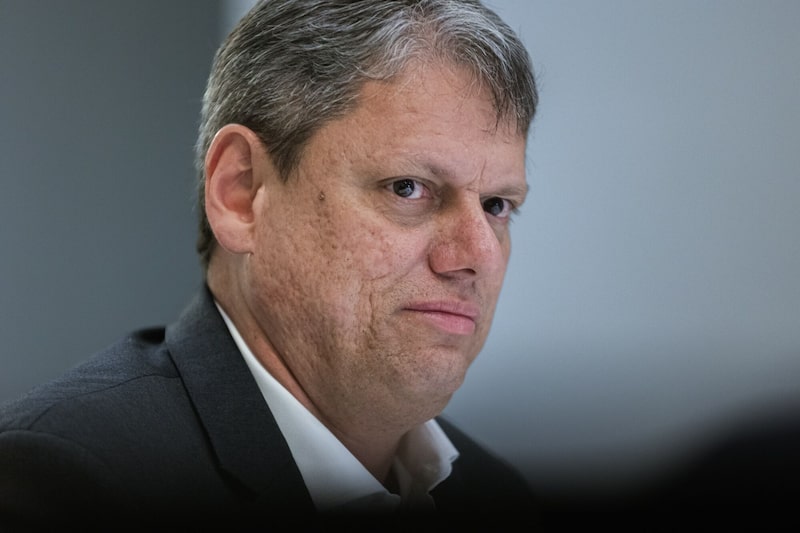 Tarcísio, ex-ministro de Bolsonaro, é reeleito governador de SP no primeiro turno Tarcísio, ex-ministro de Bolsonaro, é reeleito governador de SP no primeiro turno