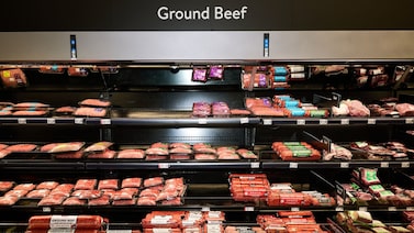 Trump reduz tarifas sobre a carne moída, beneficiando exportadores do Brasil Trump reduz tarifas sobre a carne moída, beneficiando exportadores do Brasil