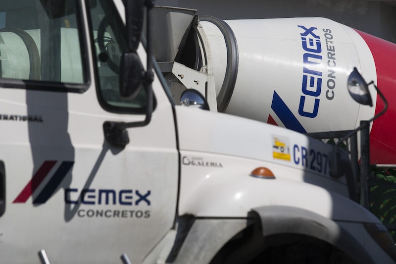La calificadora Fitch Ratings mejoró la perspectiva sobre Cemex, que ha buscado en los últimos años recuperar el grado de inversión perdido tras la crisis de 2008. La calificadora Fitch Ratings mejoró la perspectiva sobre Cemex, que ha buscado en los últimos años recuperar el grado de inversión perdido tras la crisis de 2008.