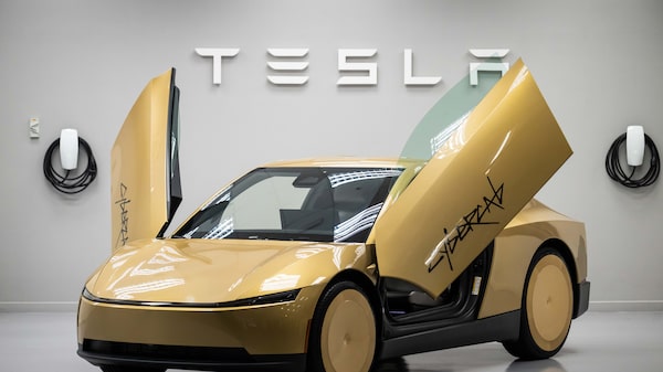 Problema de narrativa? O que a Tesla pode aprender com o lançamento do iPhone Problema de narrativa? O que a Tesla pode aprender com o lançamento do iPhone