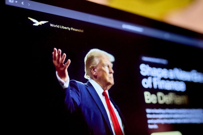 El sitio web de World Liberty Financial se lanzó en Nueva York, EE. UU., el miércoles 12 de febrero de 2025. Chase Herro, cofundador del proyecto DeFi del presidente Donald Trump, World Liberty Financial, afirmó que la plataforma planea crear una reserva estratégica con los tokens adquiridos. El sitio web de World Liberty Financial se lanzó en Nueva York, EE. UU., el miércoles 12 de febrero de 2025. Chase Herro, cofundador del proyecto DeFi del presidente Donald Trump, World Liberty Financial, afirmó que la plataforma planea crear una reserva estratégica con los tokens adquiridos.