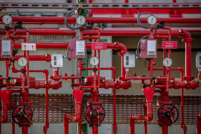 West Texas Intermediate (WTI) ficou abaixo de US$ 77 o barril depois de cair 4,2% na terça-feira (3) – a maior queda desde novembro West Texas Intermediate (WTI) ficou abaixo de US$ 77 o barril depois de cair 4,2% na terça-feira (3) – a maior queda desde novembro