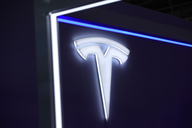 Marca Tesla. Marca Tesla.