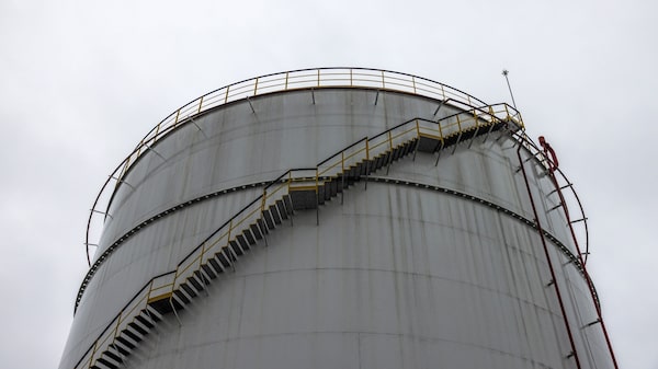 La AIE dice que aún no es necesario recurrir reservas de petróleo por crisis de Medio Oriente La AIE dice que aún no es necesario recurrir reservas de petróleo por crisis de Medio Oriente