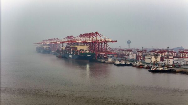 Acciones caen en Asia mientras el dólar se fortalece por aranceles de Trump Acciones caen en Asia mientras el dólar se fortalece por aranceles de Trump