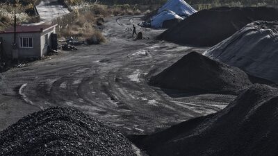 China convierte el alza del petróleo en ganancias récord para su industria de químicos a base de carbón China convierte el alza del petróleo en ganancias récord para su industria de químicos a base de carbón