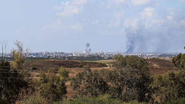Líderes saudíes y emiratíes mantienen raras conversaciones mientras se intensifica la guerra Líderes saudíes y emiratíes mantienen raras conversaciones mientras se intensifica la guerra