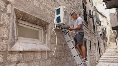 Antes visto como excesso americano, ar-condicionado ganha espaço no verão da Europa Antes visto como excesso americano, ar-condicionado ganha espaço no verão da Europa