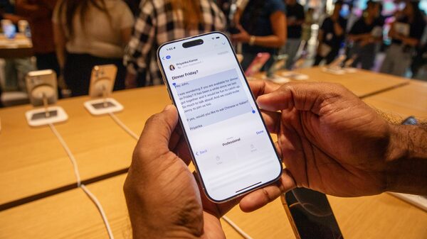 Apple planea pagar a Google US$1.000 millones al año por un modelo de IA para reforzar Siri Apple planea pagar a Google US$1.000 millones al año por un modelo de IA para reforzar Siri
