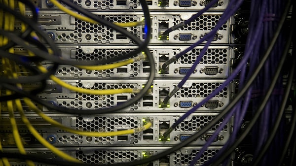 El Salvador selecciona a Liberty Networks para construir su primer cable submarino El Salvador selecciona a Liberty Networks para construir su primer cable submarino