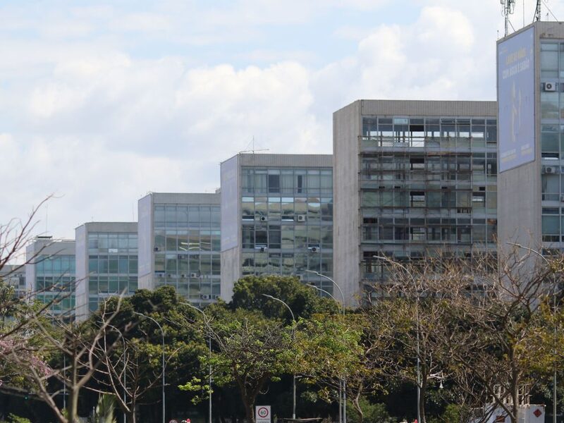 Governo pretende anunciar novas medidas de estímulo à economia nesta quinta-feira, 20 de abril Governo pretende anunciar novas medidas de estímulo à economia nesta quinta-feira, 20 de abril