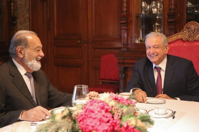 Carlos Slim Helú (left) during a meeting with Mexico's President Andrés Manuel López Obrador (Photo: lopezobrador.org). Carlos Slim Helú (left) during a meeting with Mexico's President Andrés Manuel López Obrador (Photo: lopezobrador.org).