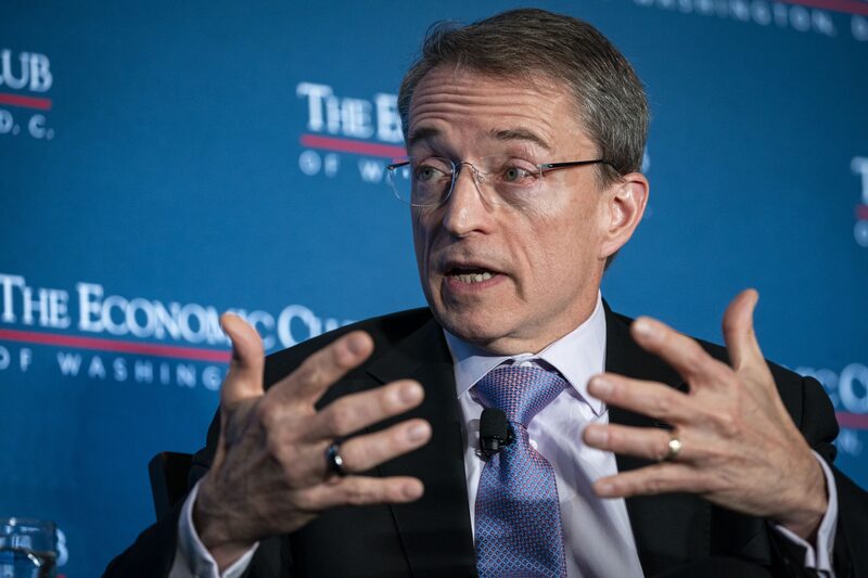 Pat Gelsinger tem falado sobre a necessidade de construir mais fábricas de chips nos EUA e na Europa Pat Gelsinger tem falado sobre a necessidade de construir mais fábricas de chips nos EUA e na Europa