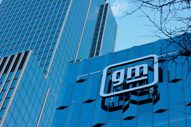 General Motors (GM) General Motors (GM)