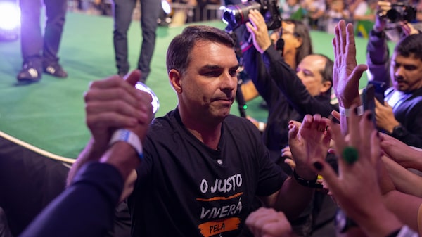 Michelle Bolsonaro se distancia de la campaña de Flávio Bolsonaro por tensiones familiares Michelle Bolsonaro se distancia de la campaña de Flávio Bolsonaro por tensiones familiares