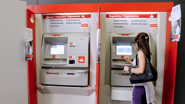 Santander Brasil tem lucro de € 579 milhões no quarto trimestre, diz matriz espanhola Santander Brasil tem lucro de € 579 milhões no quarto trimestre, diz matriz espanhola