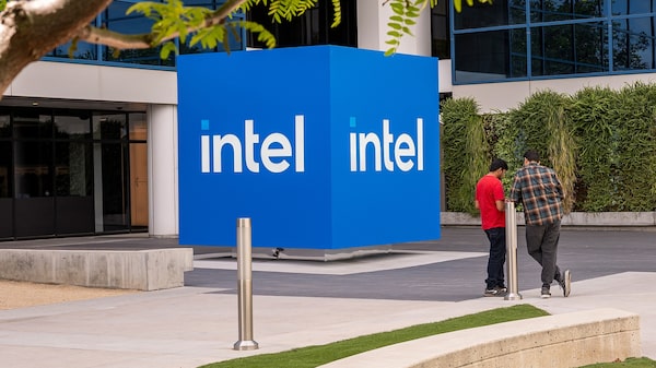 El rally de US$440.000 millones de Intel deja contra las cuerdas a los bajistas El rally de US$440.000 millones de Intel deja contra las cuerdas a los bajistas