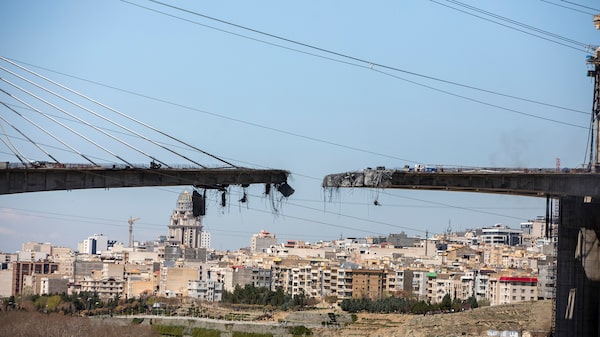 Ibovespa opera estável e dólar sobe a R$ 5 com guerra no Oriente Médio no radar Ibovespa opera estável e dólar sobe a R$ 5 com guerra no Oriente Médio no radar