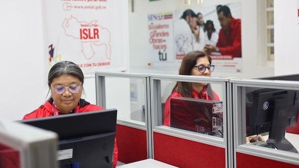 Seniat y Sudeban conectan sus sistemas: qué cambia para quienes mueven dinero en la banca venezolana Seniat y Sudeban conectan sus sistemas: qué cambia para quienes mueven dinero en la banca venezolana