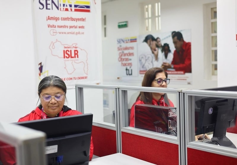 Personal del Seniat en Venezuela. Personal del Seniat en Venezuela.