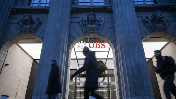 UBS BB contrata executivo do Santander para a chefia regional de M&A, segundo fontes UBS BB contrata executivo do Santander para a chefia regional de M&A, segundo fontes