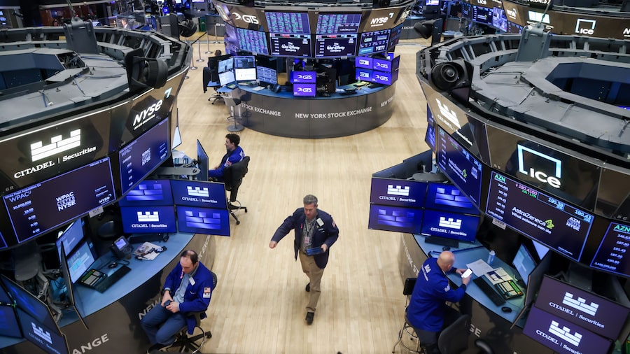 Operadores de opciones se refugian en coberturas tecnológicas tras desplome del software Operadores de opciones se refugian en coberturas tecnológicas tras desplome del software