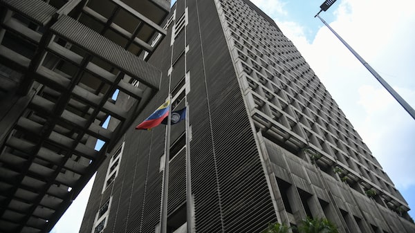 Delcy Rodríguez anuncia dimisión de la gobernadora del banco central y promulga ley minera Delcy Rodríguez anuncia dimisión de la gobernadora del banco central y promulga ley minera