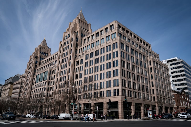 Los periodistas son blanco frecuente de ciberataques, dado su acceso a información sensible y sus amplias redes de contactos. Los periodistas son blanco frecuente de ciberataques, dado su acceso a información sensible y sus amplias redes de contactos.